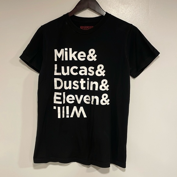 Stranger Things Names T -Shirt - Picture 1 of 4